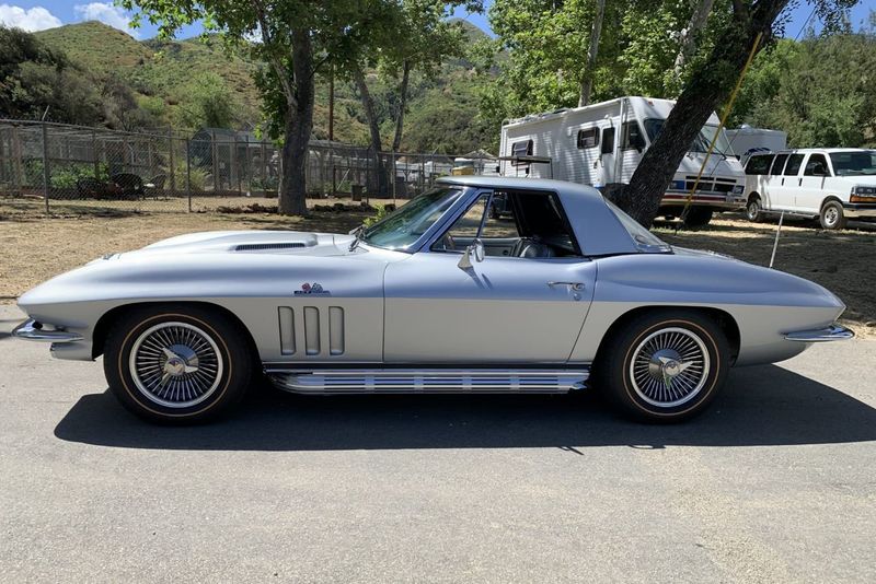 1966 Chevrolet CORVETTE CORVETTE CONVERTIBLE Convertible for